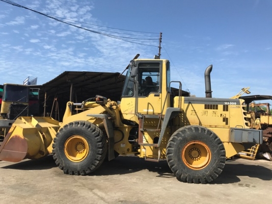 รถตักล้อยาง Komatsu WA300-3E รถเก่านอกสภาพดี นำเข้าจากญี่ปุ่น เครื่องแน่น แรง ทำงานได้เลย