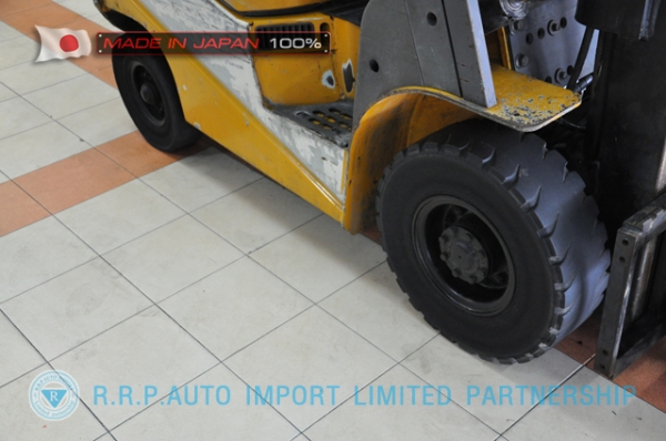 ขายรถโฟล์คลิฟท์มือสอง TCM-FD15T12-4IH00107 นำเข้าจากประเทศญี่ปุ่น 100\% ไม่เคยใช้งานในไทย