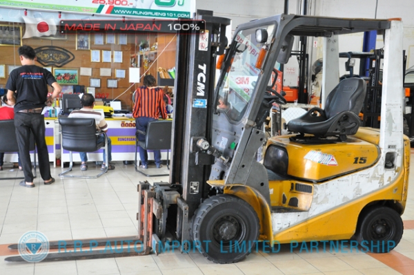 ขายรถโฟล์คลิฟท์มือสอง TCM-FD15T12-4IH00107 นำเข้าจากประเทศญี่ปุ่น 100\% ไม่เคยใช้งานในไทย