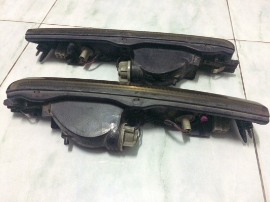 ไฟเลี้ยวคู่หน้า มาสด้า323 ไฟเลี้ยวคู่หน้า มาสด้า323