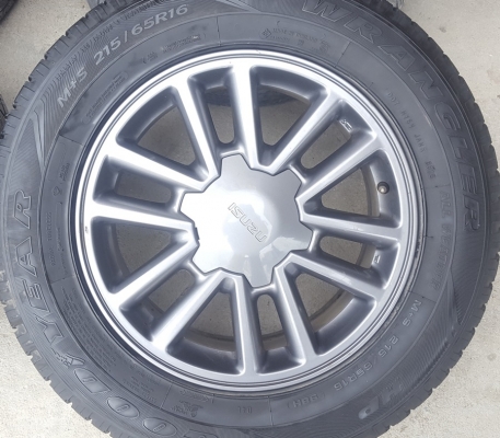 ขายล้อISUZU X-series 16 ยางปี 3715 4 ล้อ