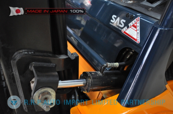 ขายรถโฟล์คลิฟท์มือสอง TOYOTA รุ่น FD30-20688 นำเข้าจากประเทศญี่ปุ่น 100\% ไม่เคยใช้งานในไทย
