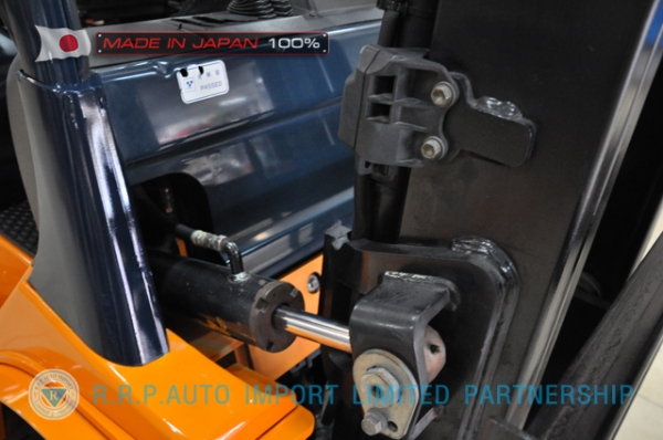 ขายรถโฟล์คลิฟท์มือสอง TOYOTA รุ่น FD30-20688 นำเข้าจากประเทศญี่ปุ่น 100\% ไม่เคยใช้งานในไทย