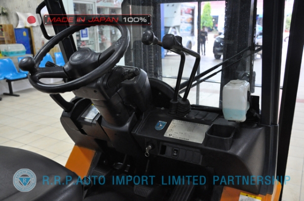 ขายรถโฟล์คลิฟท์มือสอง TOYOTA รุ่น 7FGL15-26235 นำเข้าจากประเทศญี่ปุ่น 100\% ไม่เคยใช้งานในไทย