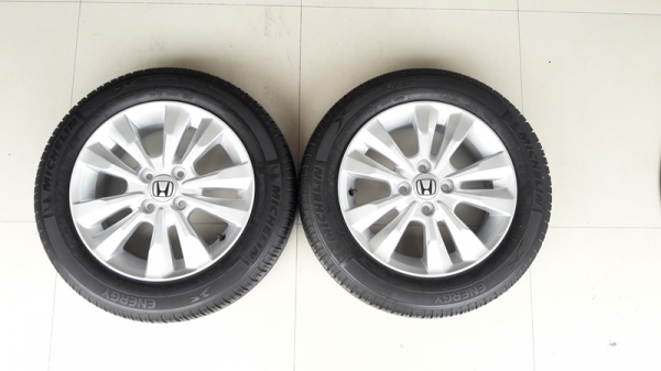 ขายล้อHONDA CITY ขอบ15 ยางปี14  4ล้อ