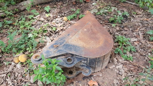 ขาย แบคโฮ KOMATSU PC60-5 เอกสารใบซื้อขาย เครื่องดี ปั้มนิ้ว ช่วงล่างเต็ม ได้ 2 บุ้งกี๋ ราคาต่อรองได้ครับ
