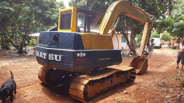 ขาย แบคโฮ KOMATSU PC60-5 เอกสารใบซื้อขาย เครื่องดี ปั้มนิ้ว ช่วงล่างเต็ม ได้ 2 บุ้งกี๋ ราคาต่อรองได้ครับ