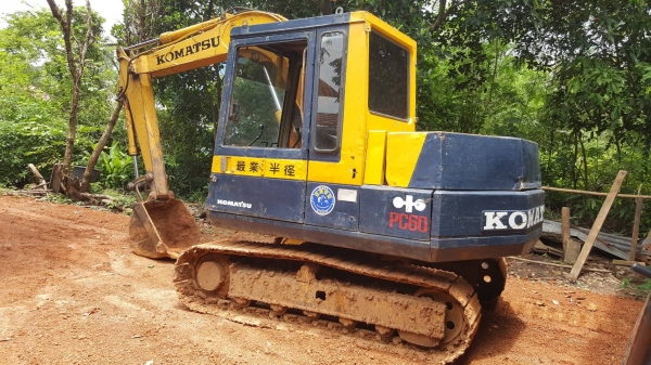 ขาย แบคโฮ KOMATSU PC60-5 เอกสารใบซื้อขาย เครื่องดี ปั้มนิ้ว ช่วงล่างเต็ม ได้ 2 บุ้งกี๋ ราคาต่อรองได้ครับ ขาย แบคโฮ KOMATSU PC60-5 เอกสารใบซื้อขาย เครื่องดี ปั้มนิ้ว ช่วงล่างเต็ม ได้ 2 บุ้งกี๋ ราคาต่อรองได้ครับ