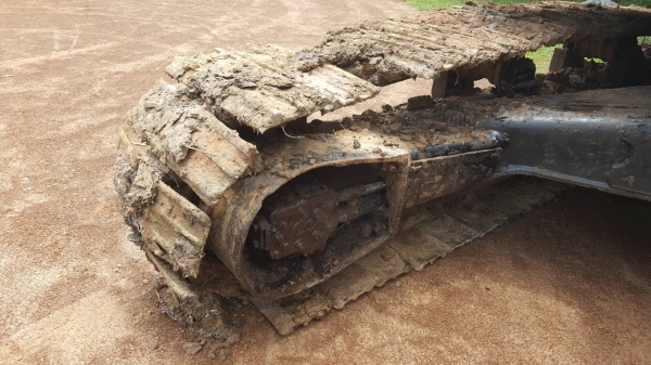 ขาย แบคโฮ KOMATSU PC200-3 คอนโทรลสั้น เอกสารใบซื้อขาย เครื่องดี ปั้มดี เอวแน่น ช่วงล่างโซ่ และใบแทรคไม่ค่อยสวยครับ ราคาต่อรองได้