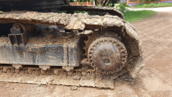ขาย แบคโฮ KOMATSU PC200-3 คอนโทรลสั้น เอกสารใบซื้อขาย เครื่องดี ปั้มดี เอวแน่น ช่วงล่างโซ่ และใบแทรคไม่ค่อยสวยครับ ราคาต่อรองได้