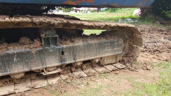 ขาย แบคโฮ KOMATSU PC200-3 คอนโทรลสั้น เอกสารใบซื้อขาย เครื่องดี ปั้มดี เอวแน่น ช่วงล่างโซ่ และใบแทรคไม่ค่อยสวยครับ ราคาต่อรองได้