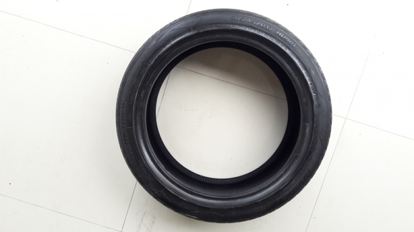ยาง205/45/17 ปี14 HORACE HEADWAY  2 เส้น