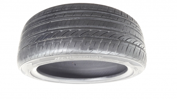 ยาง205/45/17 ปี14 HORACE HEADWAY  2 เส้น