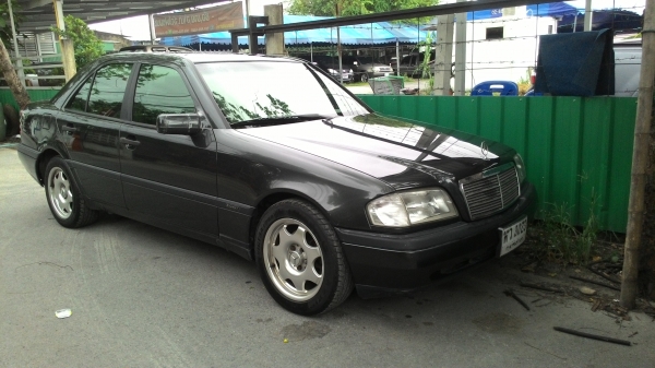 BENZ C180 ปี97เกียร์ ธรรมดา