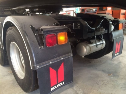 ขายหัวลาก ISUZU 360 พร้อมหางพื้นเรียบ สามเพลาอู่ พนัส รถออกมายังไม่ได้ใช้งาน รถวิ่ง 200 โล รถปี 58