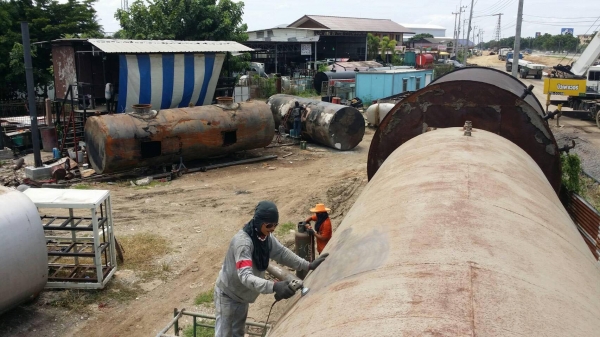 ถังน้ำมันร้านวินิตร ลาดหลุมแก้ว มีหลายขนาดให้เลือก มาเลือกชมที่ร้านได้เลยครับ ถังน้ำมันร้านวินิตร ลาดหลุมแก้ว มีหลายขนาดให้เลือก มาเลือกชมที่ร้านได้เลยครับ
