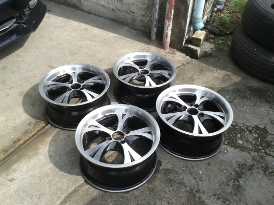 ขอบ15นิ้ว4รู100 ชุดนี้ ราคา 4200 บาท ขอบ15นิ้ว4รู100 ชุดนี้ ราคา 4200 บาท