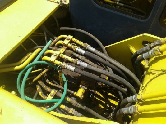 ขายด่วน KOBELCO SK200 MART III สภาพเก่านอก เครื่องปั้มดี ไฟฟ้าสมบูรณ์ โซ่หนา เอวแน่น บูมอามสวย เอกสารใบอินวอยซ์  สนใจสอบถาม 093-0764943  088-3223272 k ตั้ม