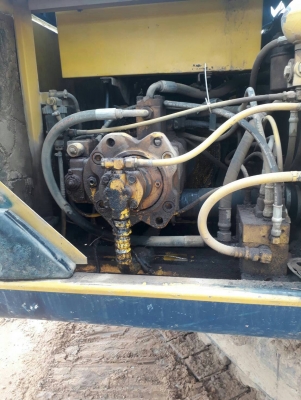 ขายด่วน KOBELCO SK200 MART III สภาพเก่านอก เครื่องปั้มดี ไฟฟ้าสมบูรณ์ โซ่หนา เอวแน่น บูมอามสวย เอกสารใบอินวอยซ์  สนใจสอบถาม 093-0764943  088-3223272 k ตั้ม