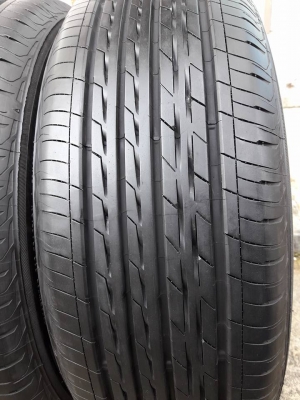 ยางรถยนต์มือสอง BRIDGESTONE รุ่น TURANZA GR100 .205 55R16 ปี2016 สภาพสวยมากๆไร้ที่ติ ดอกเยอะมากๆ90\%คุ้มสุดๆใช้อีกยาวๆ