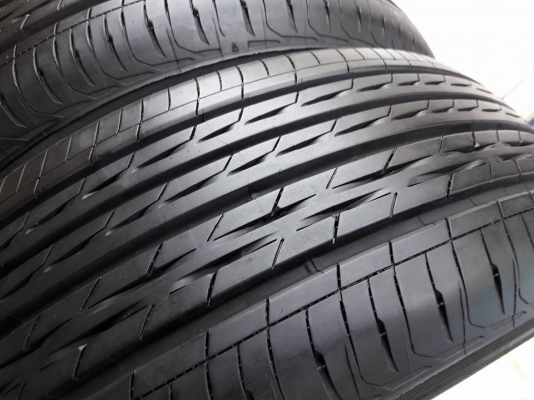 ยางรถยนต์มือสอง BRIDGESTONE รุ่น TURANZA GR100 .205 55R16 ปี2016 สภาพสวยมากๆไร้ที่ติ ดอกเยอะมากๆ90\%คุ้มสุดๆใช้อีกยาวๆ