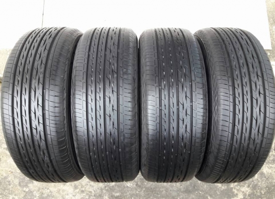 ยางรถยนต์มือสอง BRIDGESTONE รุ่น TURANZA GR100 .205 55R16 ปี2016 สภาพสวยมากๆไร้ที่ติ ดอกเยอะมากๆ90\%คุ้มสุดๆใช้อีกยาวๆ