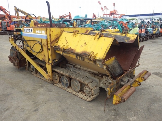 ขายรถปูยาง SUMITOMO HA31C (ขนาด 3 เมตร) นำเข้าเองจากญี่ปุ่น ถึงเร็วๆนี้ครับ ขายรถปูยาง SUMITOMO HA31C (ขนาด 3 เมตร) นำเข้าเองจากญี่ปุ่น ถึงเร็วๆนี้ครับ