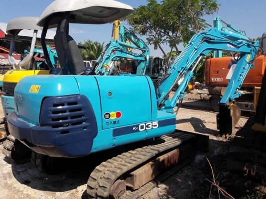 ขาย KUBOTA 035   เก่าใน สภาพดี มีลายแย๊ก  เอกสารครบ ลองระบบกันได้ทุกวัน  โทร  089-3818694 ดวงนภา