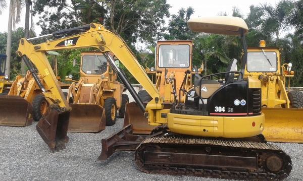 ต้องการขายรถขุดยี่ห้อ CAT-304 รถนอกนำเข้าจากญี่ปุ่น