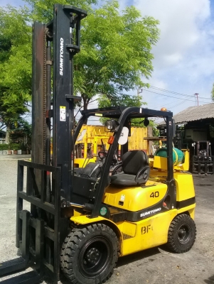 +++ ขายโฟล์คลิฟท์  SUMITOMO  FG 35-40   (รุ่นใหม่)  ขนาด  4  ตัน  เครื่องยนต์เบนซิน  แก๊ส  เสา  5  เมตร   เกียร์ออโตเมติค  งา 1,350  มม.  ยางตันใหม่ครับ
