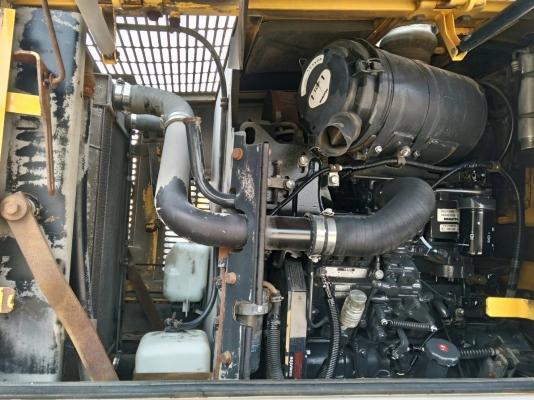 ขายรถตักล้อยาง ยี่ห้อ KOMATSU WA100-5 ซีเรียลสูง ปี 2006 นำเข้าจากญี่ปุ่นแท้ 100\% สภาพสวย ไม่เคยใช้งานในไทย