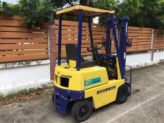 FOLKLIFT KOMATSU รุ่น FG07 ขนาดยก 700 KG.