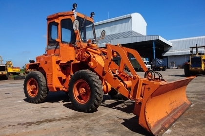 ขายรถตักล้อยาง MITSUBISHI WS3 มีใบดัน(สภาพดี) ขายรถตักล้อยาง MITSUBISHI WS3 มีใบดัน(สภาพดี)