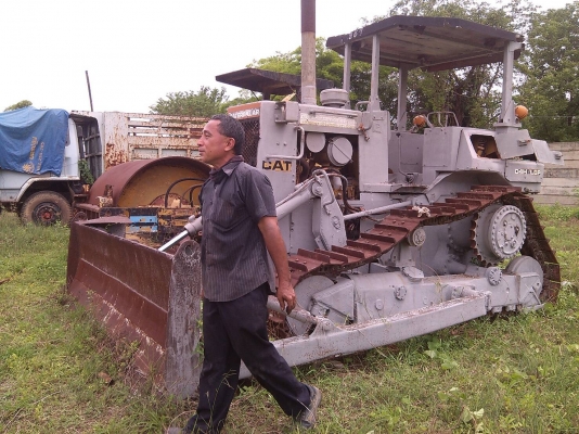 ขายรถแทรกเตอร๋ CAT D4H เอกสารอินวอย ขายรถแทรกเตอร๋ CAT D4H เอกสารอินวอย