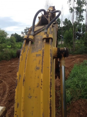 ขาย 395,000 บาท  KOMATSU PC120-5 เครื่องดี ปั้มแรง โช่หนา เอวแน่น ไฟฟ้าตัด เอกสารชื้อขาย   รถอยู่ จ.นครปฐม โทร&amp;ไอดีไลน์ 0610710295