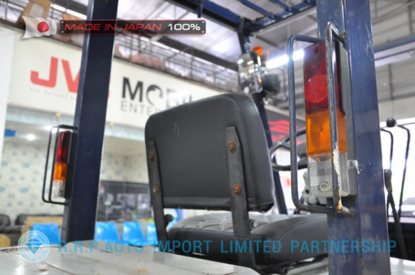 ขายรถโฟล์คลิฟท์มือสอง KOMATSU รุ่น FG20-252967 นำเข้าจากประเทศญี่ปุ่น 100\% ไม่เคยใช้งานในไทย
