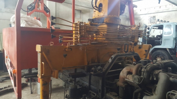 ขายตามสภาพ รถยก 6 ล้อ HINO FD166B มีวินซ์ และเครน TADANO 3 ตัน เครื่อง HO6C เทอร์โบ 210 แรงม้า เกียร์ HO คัสซีสวย เอกสารเล่มทะเบียนครบ ขายตามสภาพ รถยก 6 ล้อ HINO FD166B มีวินซ์ และเครน TADANO 3 ตัน เครื่อง HO6C เทอร์โบ 210 แรงม้า เกียร์ HO คัสซีสวย เอกสารเล่มทะเบียนครบ