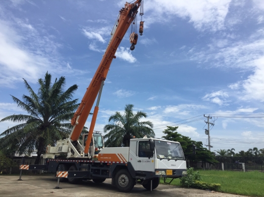 ขายรถเครน 25ตัน10ล้อ จากค่าย Zoomlion ทะเบียน ขายรถเครน 25ตัน10ล้อ จากค่าย Zoomlion ทะเบียน