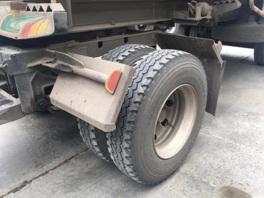 Hino mega 260 แรง ปี 47 ดัมพ์พืชไร่อู่ ส.สมบัติ แม่ 12 ล้อลูก 2 เพลา ใส่ของได้เกือบ 30 ตัน