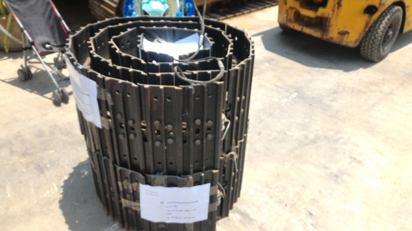 โซ่รถขุดพร้อมใบ ขนาด PC20-50 ของใหม่ โซ่รถขุดพร้อมใบ ขนาด PC20-50 ของใหม่