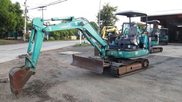 รถขุด Komatsu PC30R-8 เก่าญี่ปุ่น