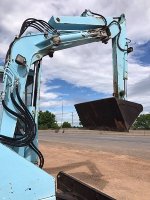 ขายรถแบคโฮ KOMATSU PC50UU-1 รถนอกนำเข้าจากญี่ปุ่น สภาพสวยพร้อมใช้ มีVDOการทำงานครับ