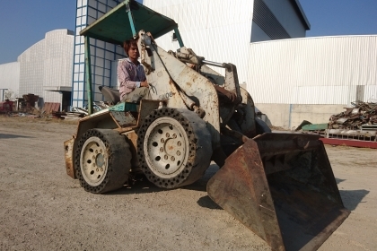 ขายรถตักล้อยาง KOMATSU SK08 (สภาพดี ราคาถูกถูก) ขายรถตักล้อยาง KOMATSU SK08 (สภาพดี ราคาถูกถูก)