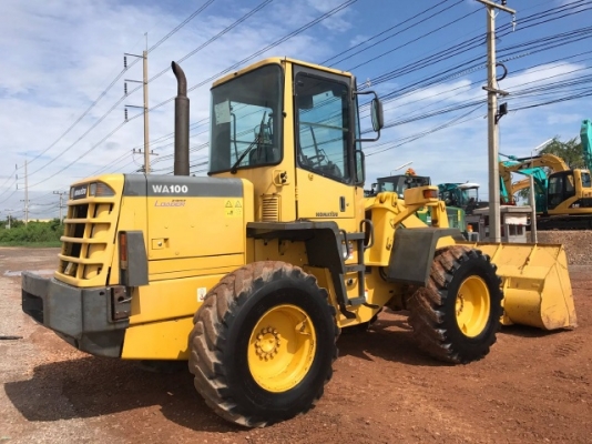 ขายรถตักล้อยาง KOMATSU WA100-3E แขนยาวพิเศษ รถนอกนำเข้าจากญี่ปุ่น สภาพสวยพร้อมใช้ มีVDOการทำงานครับ ขายรถตักล้อยาง KOMATSU WA100-3E แขนยาวพิเศษ รถนอกนำเข้าจากญี่ปุ่น สภาพสวยพร้อมใช้ มีVDOการทำงานครับ