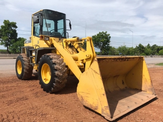 ขายรถตักล้อยาง KOMATSU WA100-3E แขนยาวพิเศษ รถนอกนำเข้าจากญี่ปุ่น สภาพสวยพร้อมใช้ มีVDOการทำงานครับ ขายรถตักล้อยาง KOMATSU WA100-3E แขนยาวพิเศษ รถนอกนำเข้าจากญี่ปุ่น สภาพสวยพร้อมใช้ มีVDOการทำงานครับ