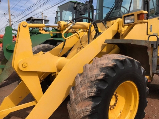 ขายรถตักล้อยาง KOMATSU WA100-3E แขนยาวพิเศษ รถนอกนำเข้าจากญี่ปุ่น สภาพสวยพร้อมใช้ มีVDOการทำงานครับ ขายรถตักล้อยาง KOMATSU WA100-3E แขนยาวพิเศษ รถนอกนำเข้าจากญี่ปุ่น สภาพสวยพร้อมใช้ มีVDOการทำงานครับ