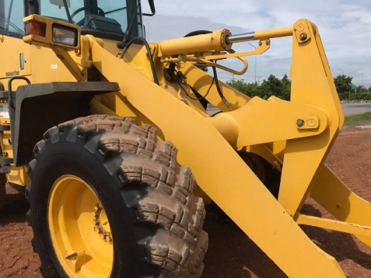 ขายรถตักล้อยาง KOMATSU WA100-3E แขนยาวพิเศษ รถนอกนำเข้าจากญี่ปุ่น สภาพสวยพร้อมใช้ มีVDOการทำงานครับ ขายรถตักล้อยาง KOMATSU WA100-3E แขนยาวพิเศษ รถนอกนำเข้าจากญี่ปุ่น สภาพสวยพร้อมใช้ มีVDOการทำงานครับ