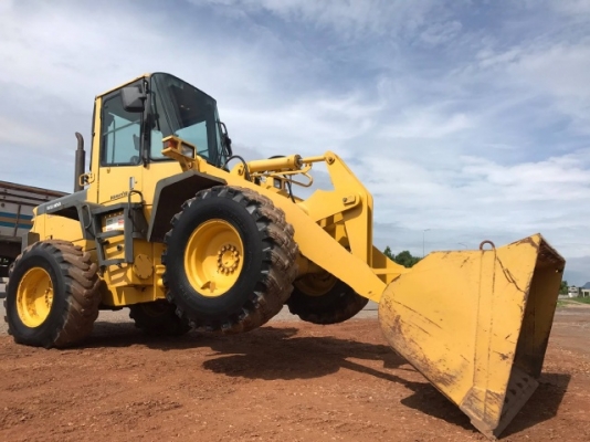 ขายรถตักล้อยาง KOMATSU WA100-3E แขนยาวพิเศษ รถนอกนำเข้าจากญี่ปุ่น สภาพสวยพร้อมใช้ มีVDOการทำงานครับ ขายรถตักล้อยาง KOMATSU WA100-3E แขนยาวพิเศษ รถนอกนำเข้าจากญี่ปุ่น สภาพสวยพร้อมใช้ มีVDOการทำงานครับ