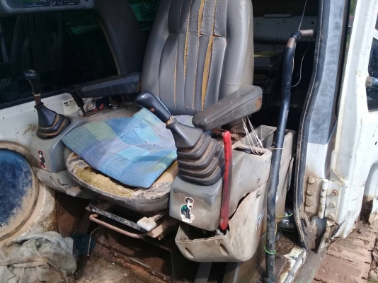 รถแบคโฮ โคเบลโก้ KOBELCO SK 200-MARK-V ราคา 620,000 บาท รถโคราช