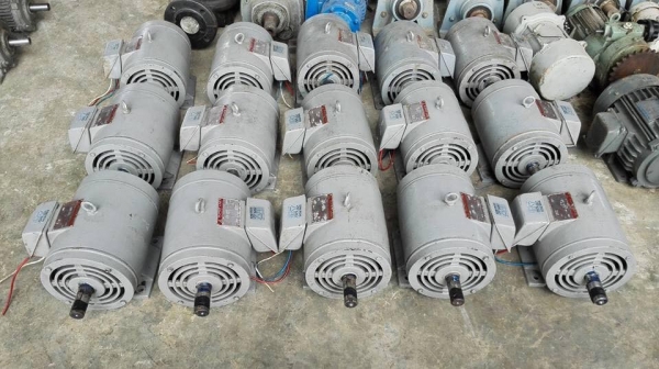 ** SOLD ** มาใหม่อีกชุด ** มอเตอร์ Mitsubishi JAPAN 3 HP 1420 RPM 380V Type SB-J ตัวญี่ปุ่นรุ่นทนทุ่นเดิมพร้อมใช้ ** SOLD ** มาใหม่อีกชุด ** มอเตอร์ Mitsubishi JAPAN 3 HP 1420 RPM 380V Type SB-J ตัวญี่ปุ่นรุ่นทนทุ่นเดิมพร้อมใช้